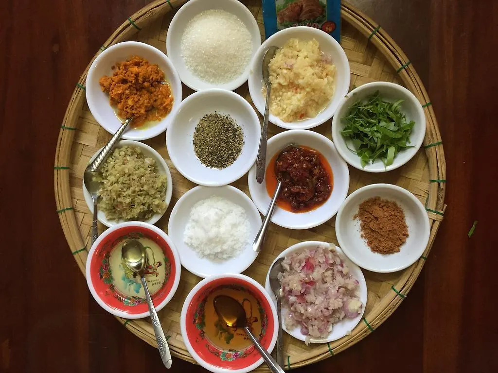 Golden Leaf Homestay Hoi An 0*,